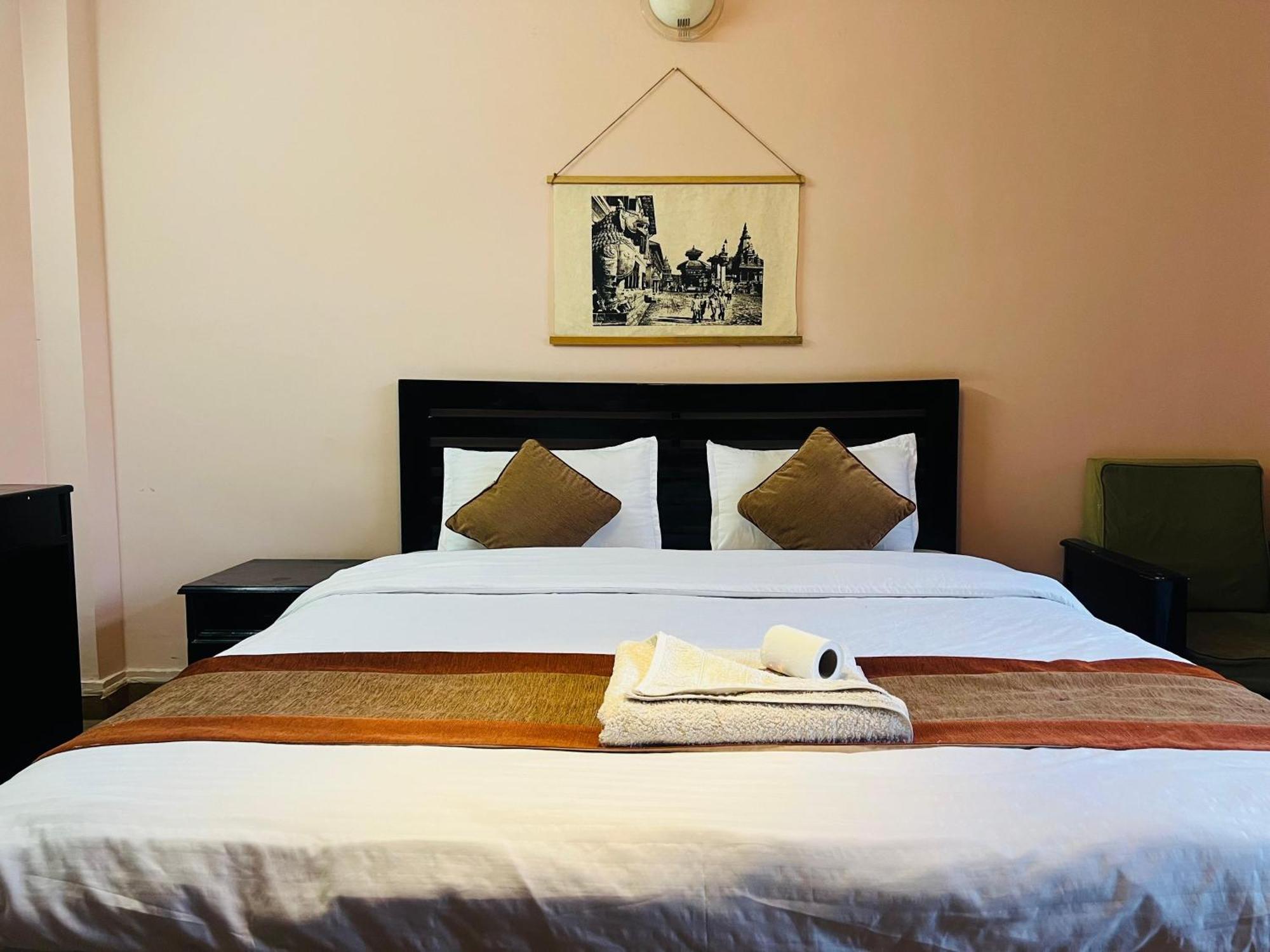 Hotel Cloud 9 Garden Kathmandu Exterior foto